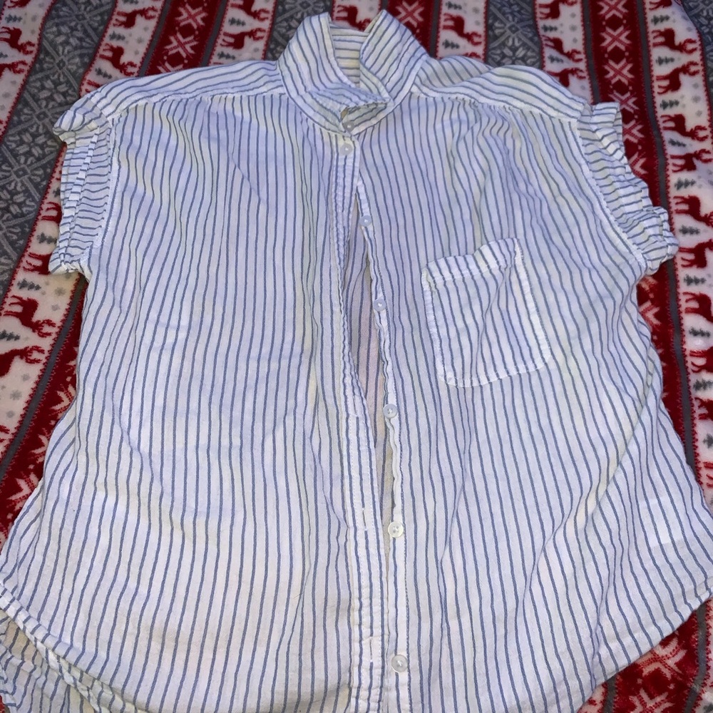 American Eagle Button Up